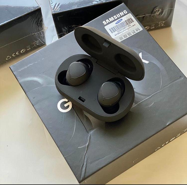 Samsung Gear IconX Fitness Bluetooth Earbuds Black SHYAM